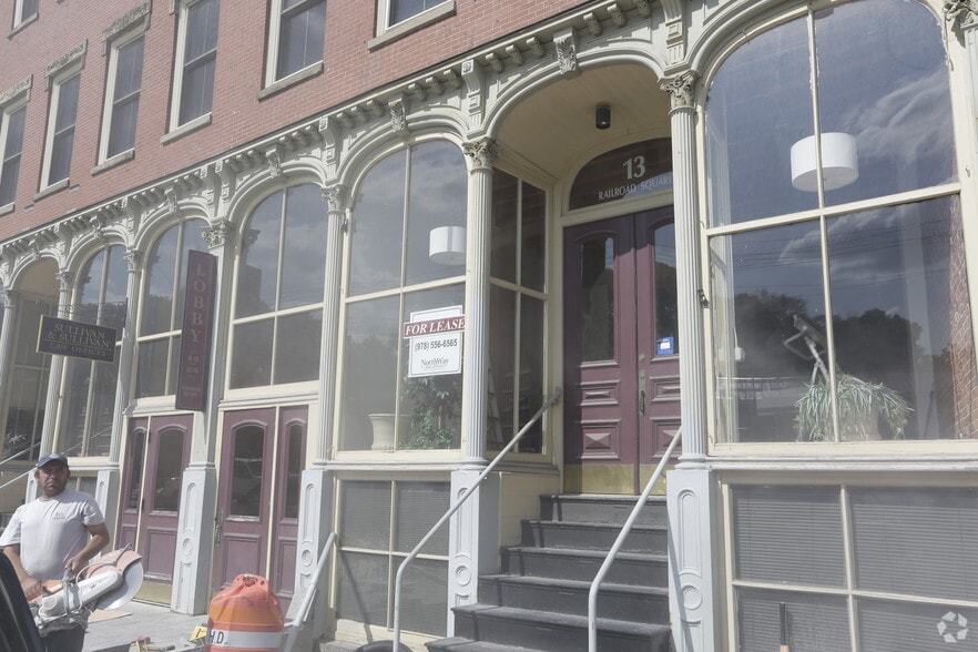 More Photos Of 13-25 Railroad Sq, Haverhill Office Residential For Lease