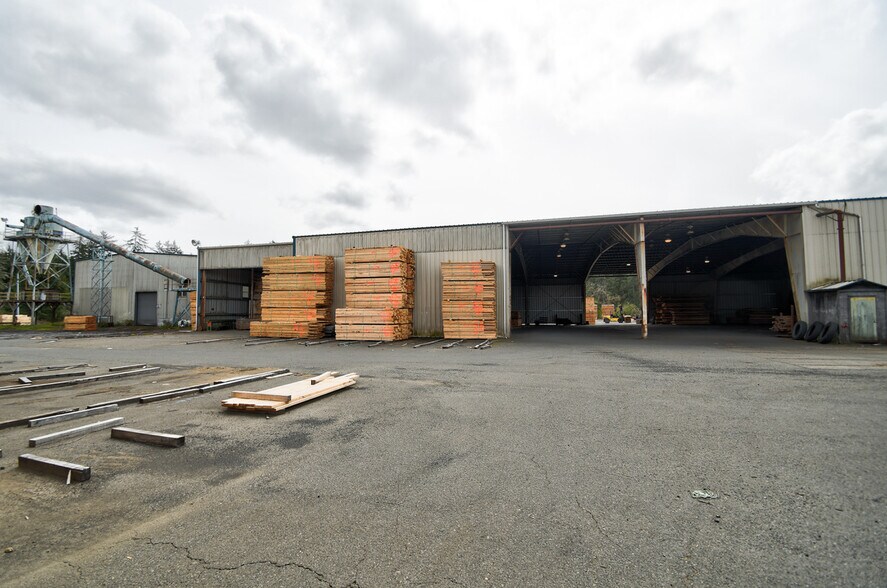 More Photos Of 98 US 101 Hwy, Hoquiam Manufacturing For Sale