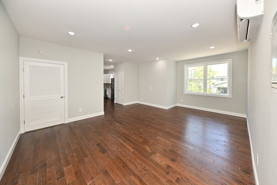 More Photos Of 59 Lincoln Ave, Fair Lawn Office Residential For Sale