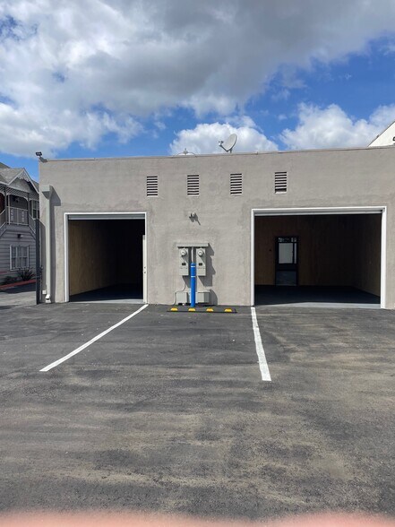 More Photos Of 759-761 E Vista Way, Vista Freestanding For Sale