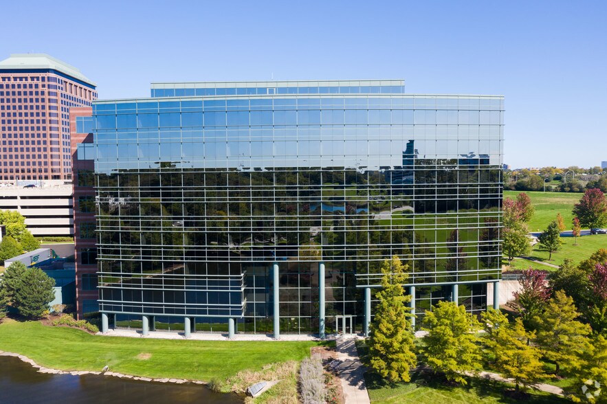 More Photos Of 3250 Lacey Rd, Downers Grove Office For Lease