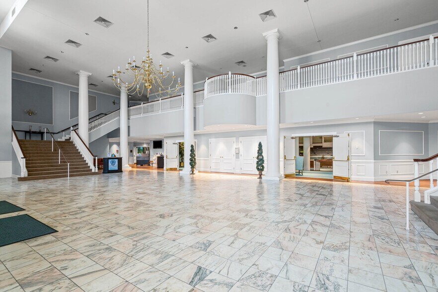 More Photos Of 3661 Dauphin St, Mobile Religious Facility For Sale