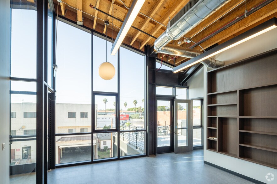 More Photos Of 212 Eucalyptus Dr, El Segundo Office For Sale