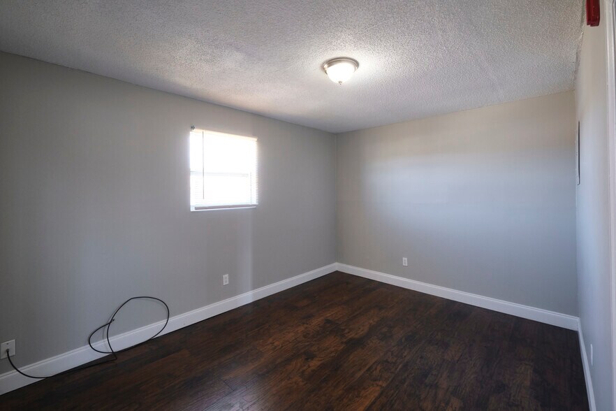 More Photos Of 4848 Scheel Rd, Knoxville Apartments For Sale