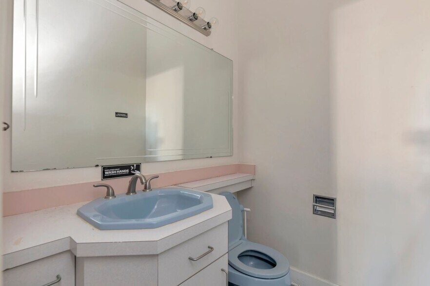 More Photos Of 1201 S Myrtle Ave, Clearwater Medical For Sale
