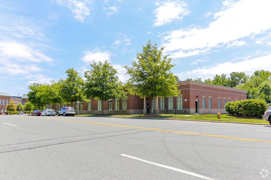 More Photos Of 10125 Berkeley Place Dr, Charlotte Medical For Lease