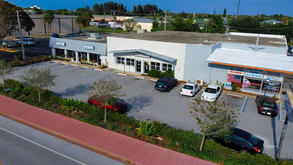More Photos Of 901 SE Johnson Ave, Stuart Office For Lease