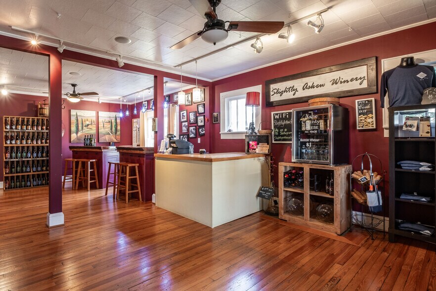 More Photos Of 913 N Bridge St, Elkin General Retail For Sale