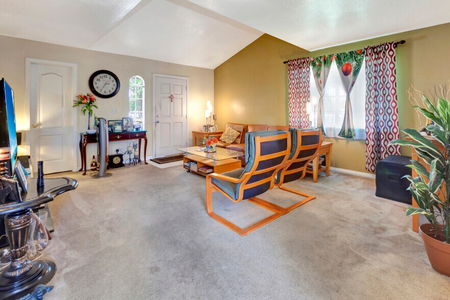 More Photos Of 12731 Barlin Ave, Downey Apartments For Sale