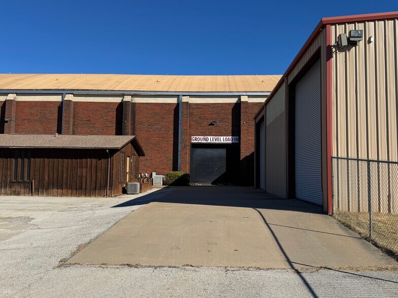 More Photos Of 10408 State Highway 64 E, Tyler Theater Concert Hall For Sale