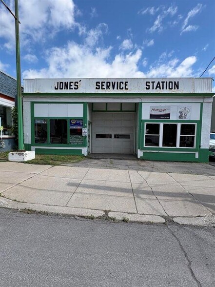 More Photos Of 79 State St, Heuvelton Auto Repair For Sale