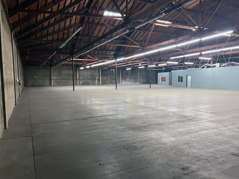 More Photos Of 1972-1974 E 20th St, Los Angeles Warehouse For Lease