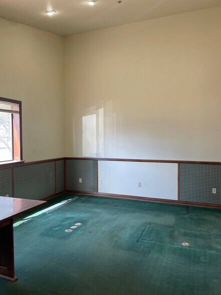 More Photos Of 3905 E Huntington Dr, Flagstaff Warehouse For Lease