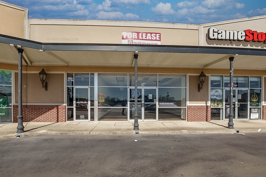 More Photos Of 5550 McFarland Blvd, Northport General Retail For Lease