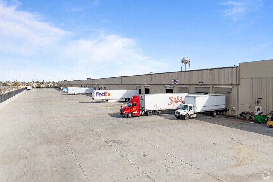 More Photos Of 701 Willow Pass Rd, Pittsburg Warehouse For Lease