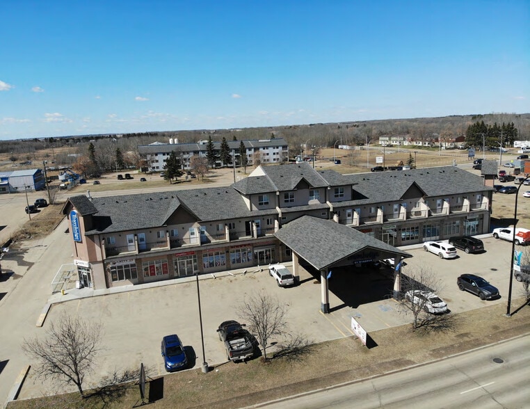 Primary Photo Of 4814 56 St, Wetaskiwin Hotel For Sale