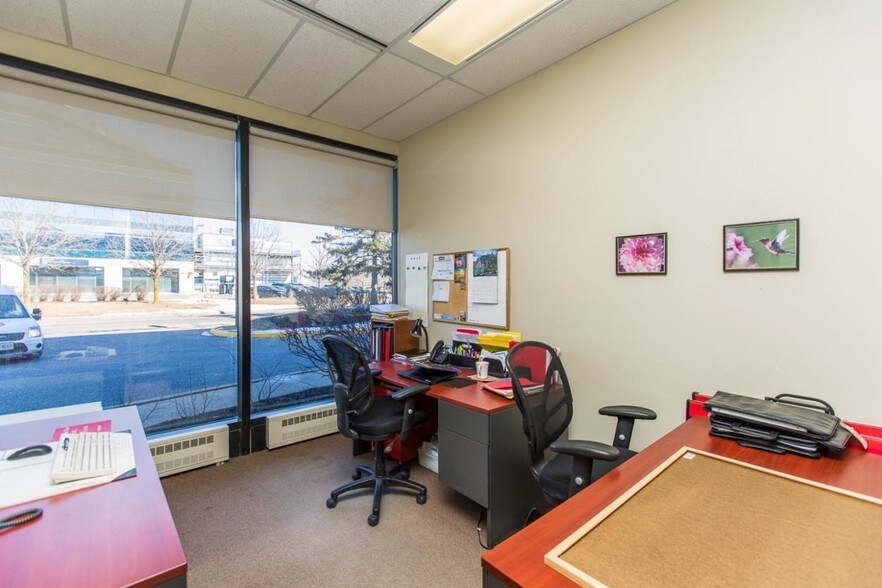 More Photos Of 245 Menten Pl, Ottawa Office For Lease
