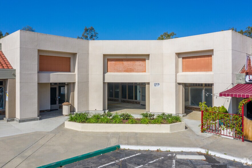 More Photos Of 760 Sycamore Ave, Vista Freestanding For Lease