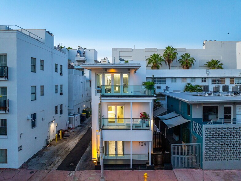 More Photos Of 124 11th St, Miami Beach Hotel For Sale