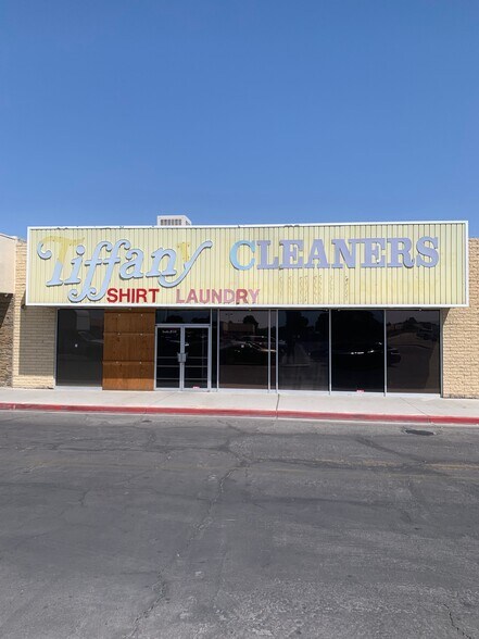 More Photos Of 953 E Sahara Ave, Las Vegas Storefront For Lease