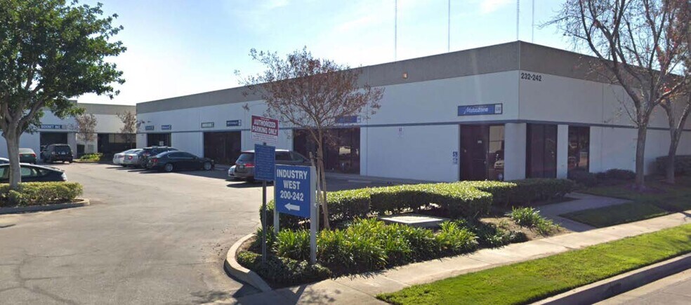 More Photos Of 214-228 S 5th Ave, City of Industry Unknown For Lease