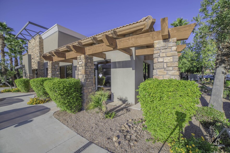 More Photos Of 2730 S Val Vista Dr & E Frye Rd, Gilbert Medical For Lease