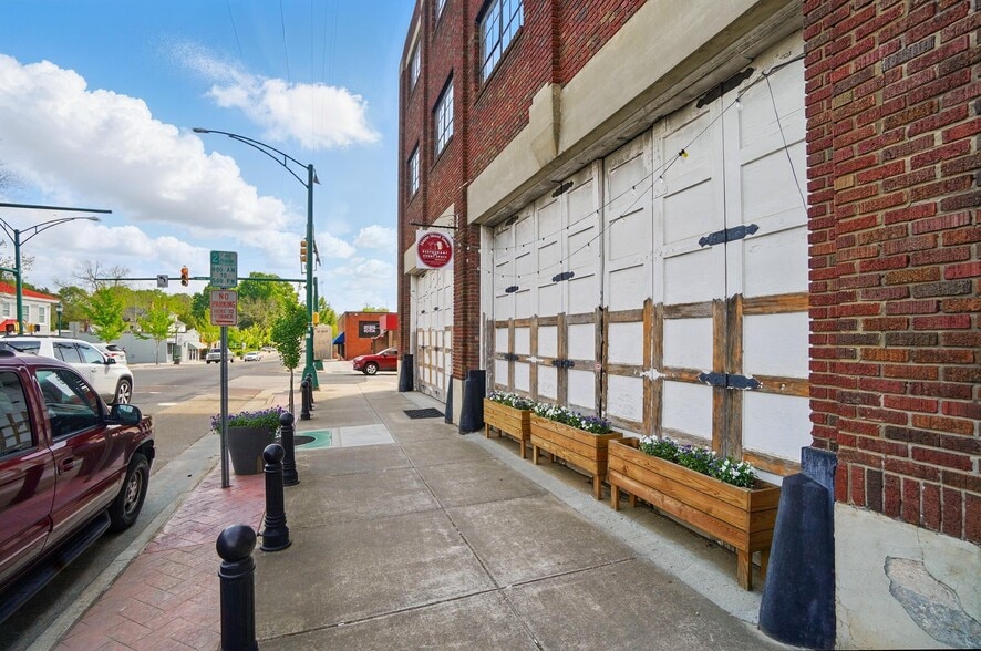 More Photos Of 109 N Hayne St, Monroe Apartments For Sale