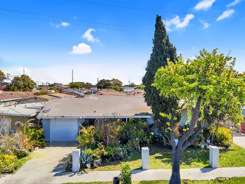 More Photos Of 15240 Osage Ave, Lawndale Apartments For Sale