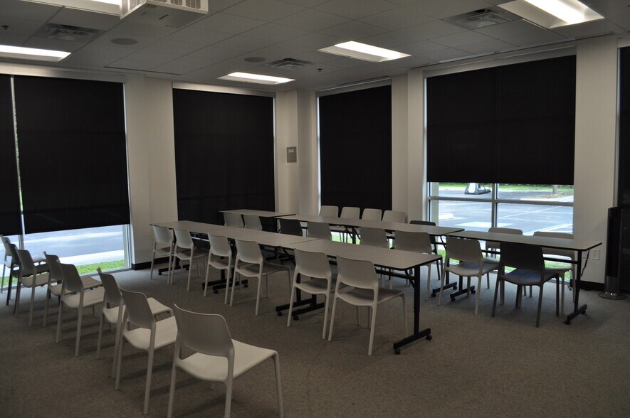 More Photos Of 12682-12690 Telecom Dr, Tampa Office For Sale