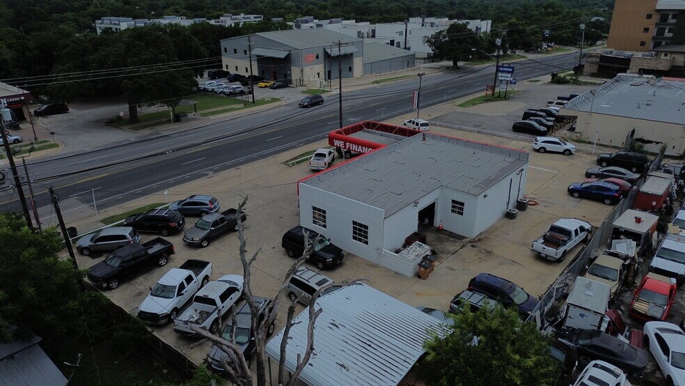 More Photos Of 4712 S Congress Ave, Austin Auto Dealership For Sale