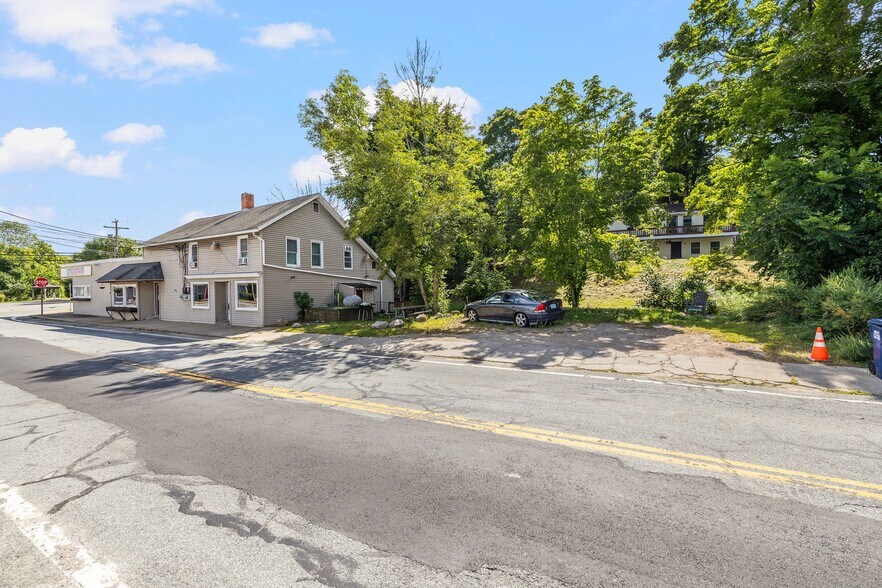 More Photos Of 1 Spring St, Hope Valley Restaurant For Sale