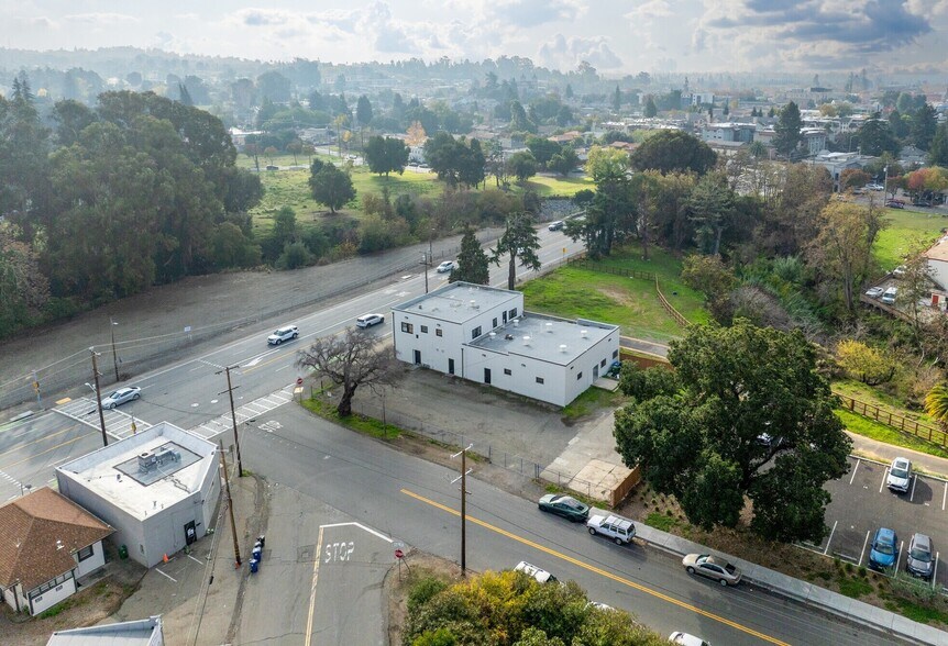 More Photos Of 1448 A St, Castro Valley Freestanding For Sale