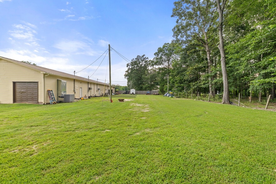 More Photos Of 11070 Highway 20, Florence General Retail For Sale