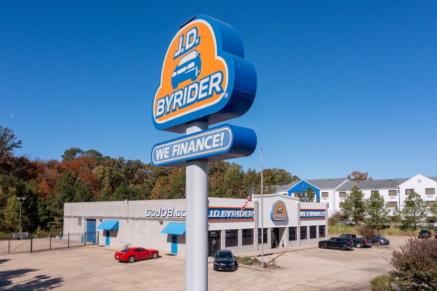 More Photos Of 5719 I-55 S Frontage Rd, Jackson Auto Dealership For Sale