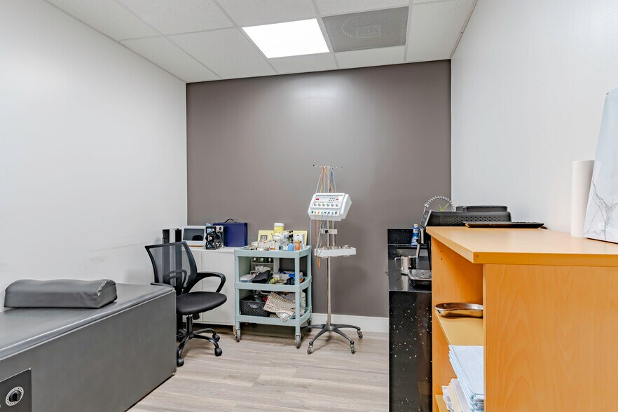 More Photos Of 8401 Commonwealth Ave, Buena Park General Retail For Sale