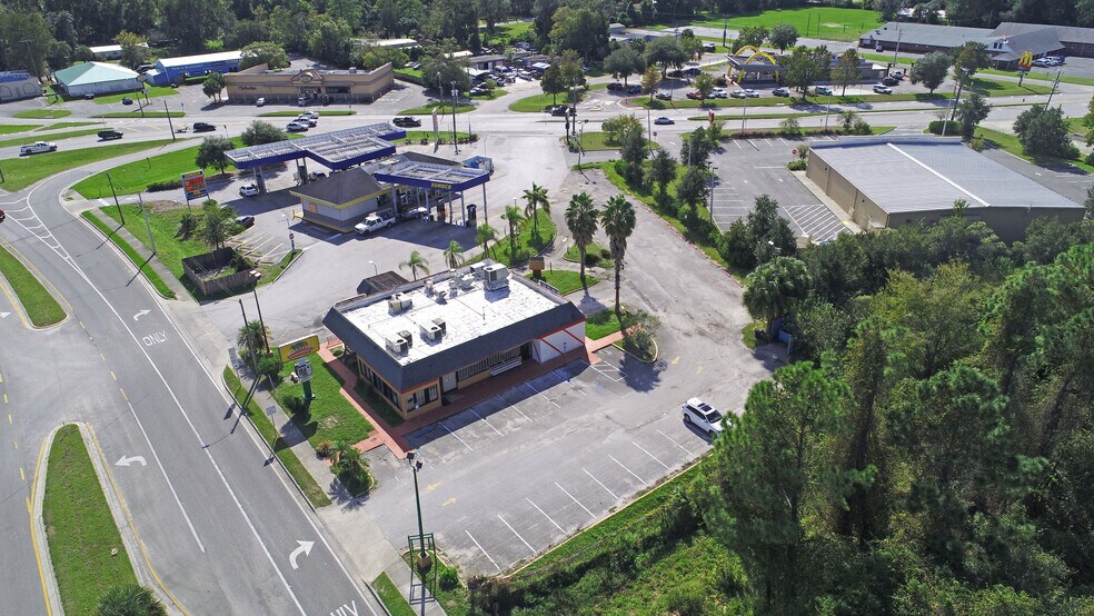 More Photos Of 101 N Us-17, Palatka Drugstore For Sale