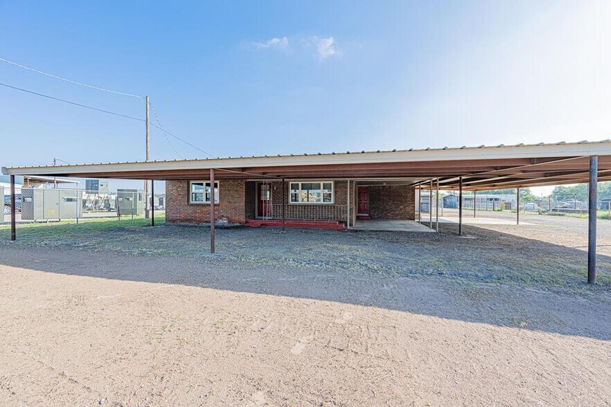 More Photos Of 1405 Garden City Hwy, Midland Office Residential For Sale