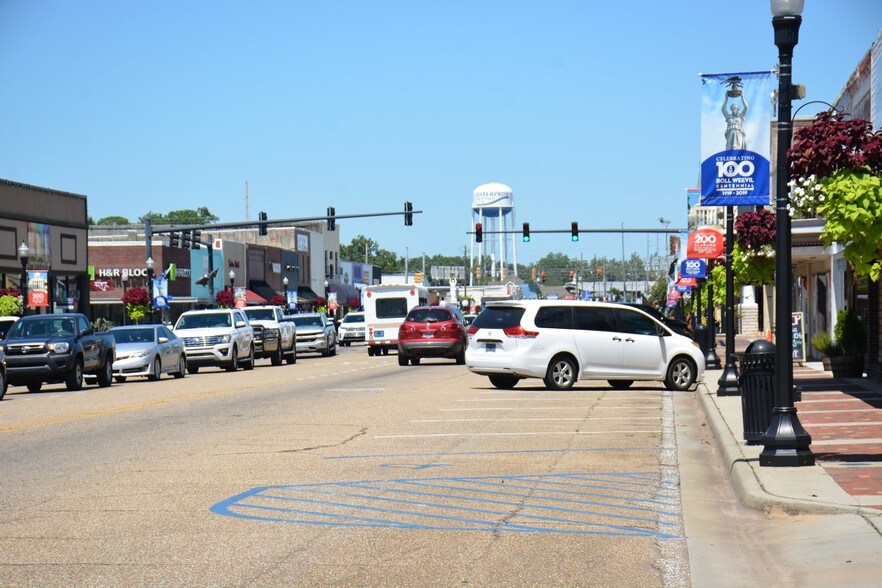 More Photos Of 201 S Main St, Enterprise Department Store For Sale