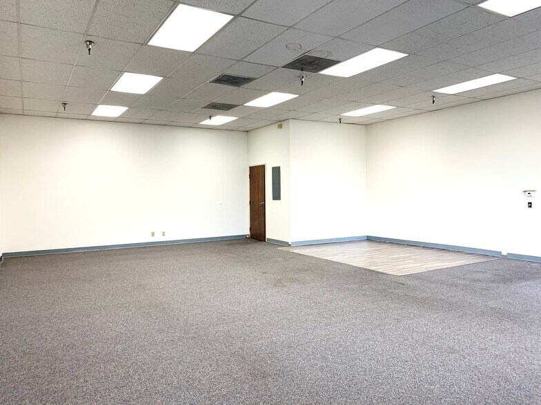 More Photos Of 11512 Magnolia St, Garden Grove Unknown For Lease