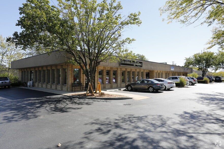 More Photos Of 8650 W 159th St, Orland Park Storefront Retail Office For Lease