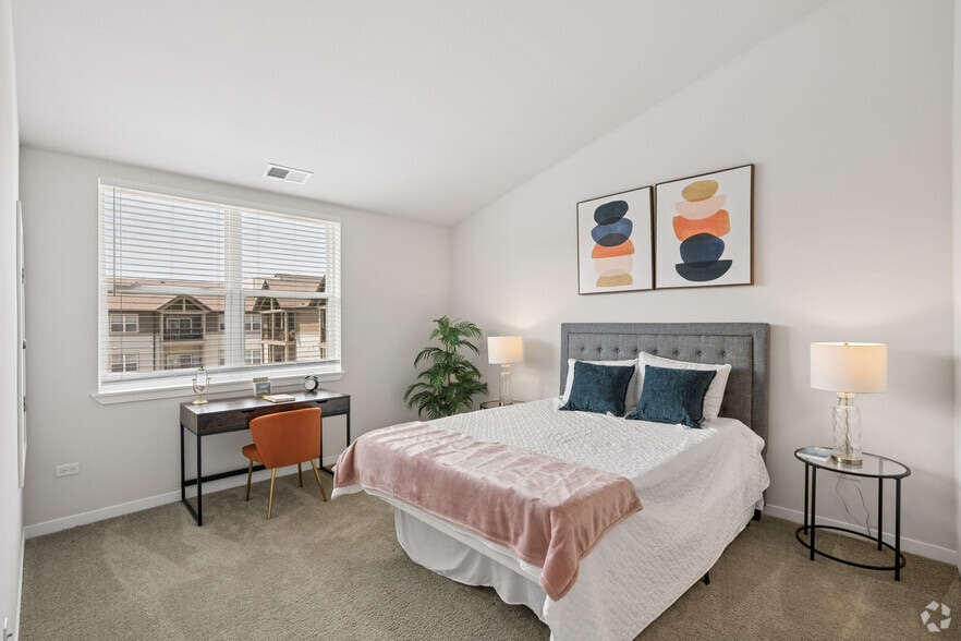 More Photos Of 77 S Adams St, Oswego Apartments For Lease
