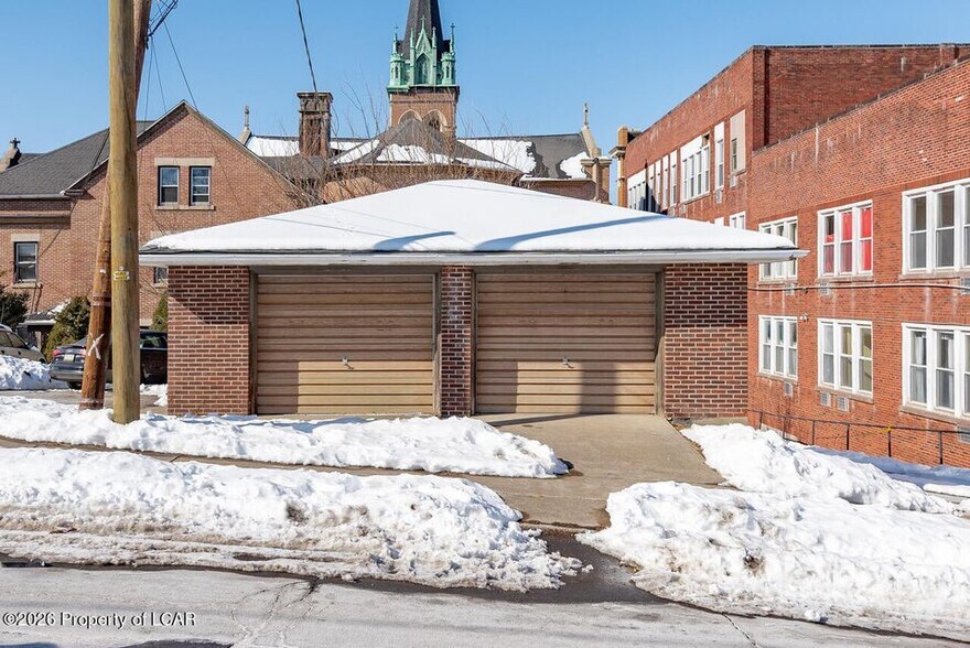 More Photos Of 611 N Main St, Plains Apartments For Sale