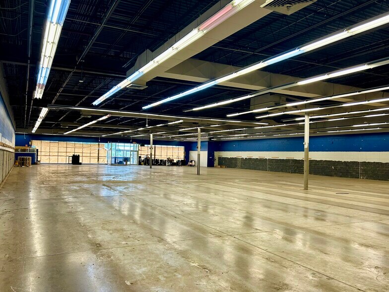 More Photos Of 1181 N Greece Rd, Rochester Freestanding For Lease