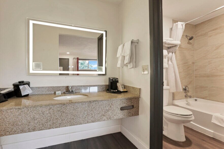 More Photos Of 22115 Brookpark Rd, Cleveland Hotel For Sale