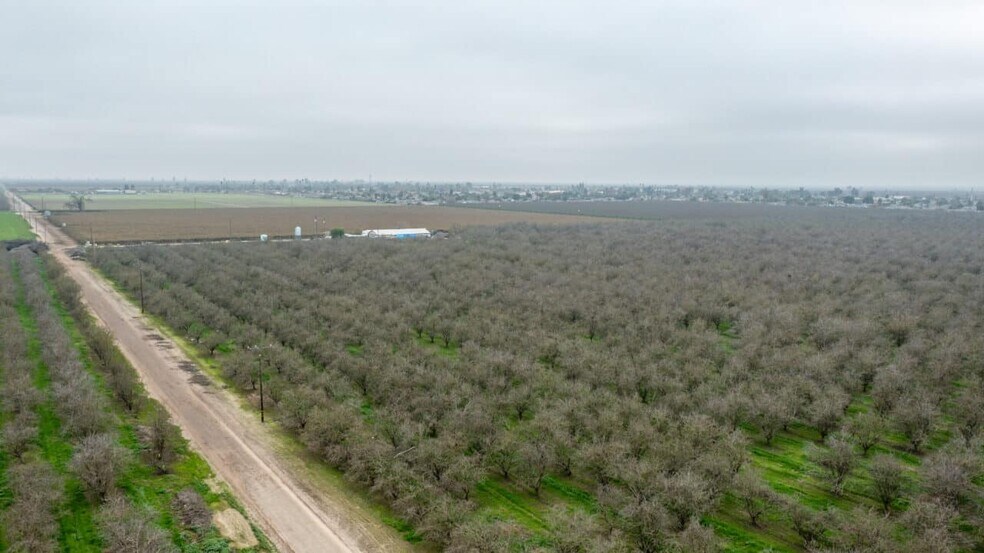 More Photos Of Sierra & N Kramer St ave, Earlimart Land For Sale