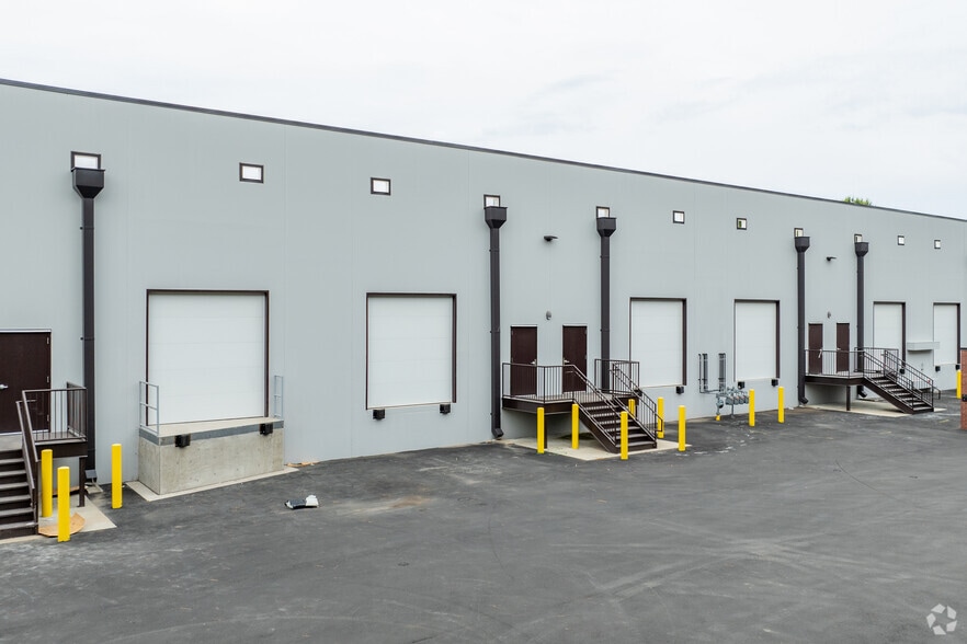 More Photos Of 2101 Garner Station Blvd, Raleigh Unknown For Lease