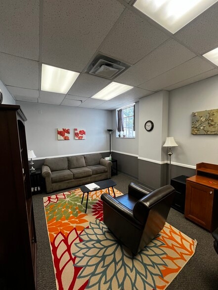 More Photos Of 720-748 Morris Tpke, Short Hills Unknown For Lease