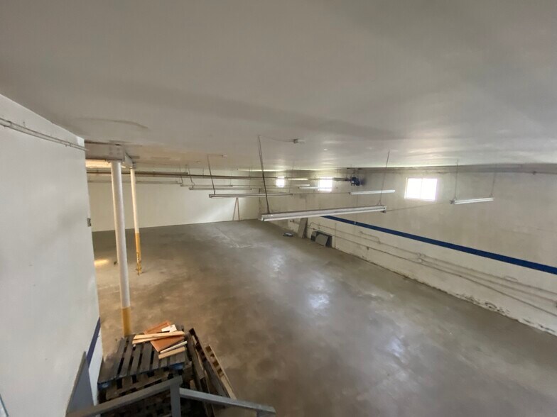 More Photos Of 9208 Venture Ct, Manassas Park Warehouse For Lease