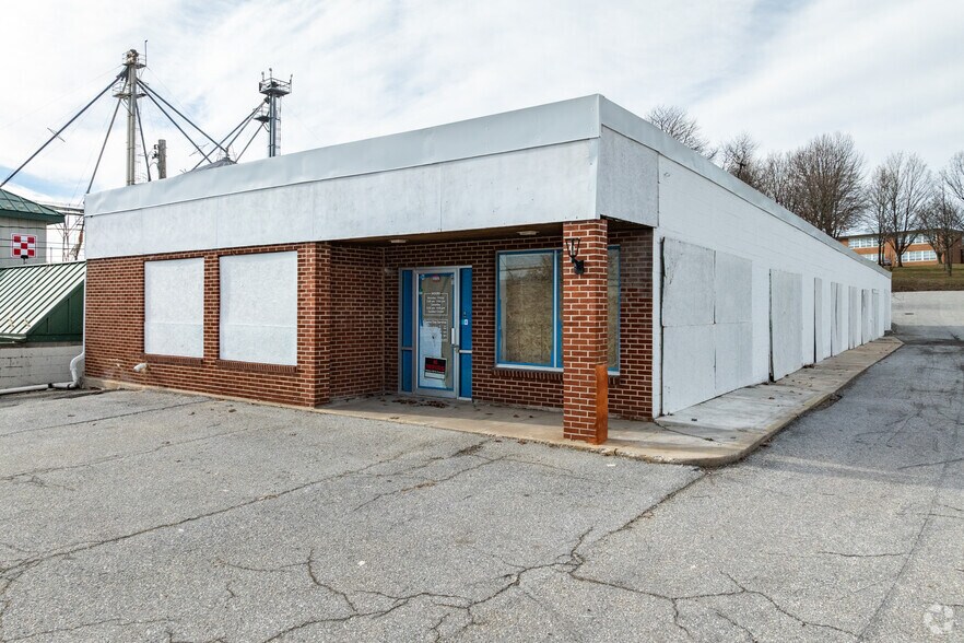 Primary Photo Of 107 Englar Rd, Westminster Freestanding For Lease