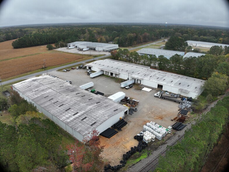 More Photos Of 10791 E Finch St, Middlesex Warehouse For Sale